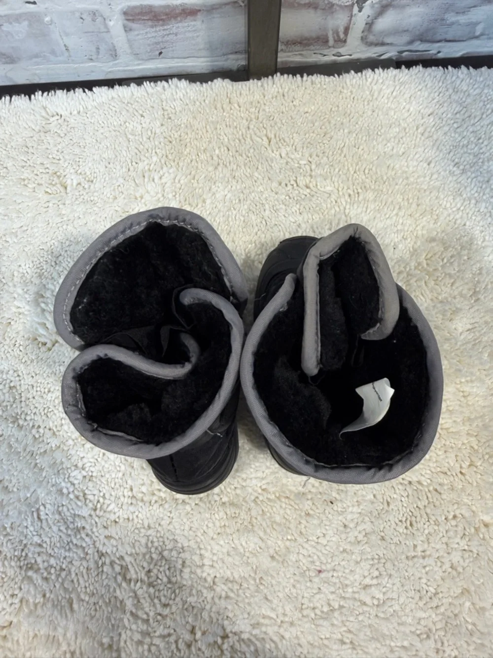 Kamik Kids Black and Gray Snow Boots infant size 6